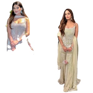 Robes de soirée en mousseline de soie beige simples et élégantes, longueur mi-cuisse, avec décoration en diamants, pour les occasions de fête, et un dupatta sharara assorti. - Product Image 1