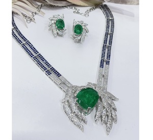 Ensemble collier et boucles d'oreilles élégants, de haute qualité, tendance, design de créateur, finition argentée, zircon, pour mariage et soirées, collection femme - Product Image 1