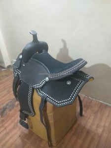 Selle de cheval de course de baril occidental en cuir suédé véritable faite à la main la plus vendue rugueuse entièrement personnalisée en gros en vrac - Product Image 3