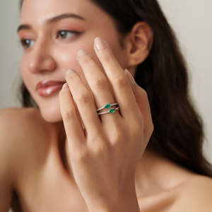 Nouveautés : Bague double bande tendance en émeraude taille poire et diamant, faite à la main en or blanc massif 14 carats – Fabricant de bijoux en gros - Product Image 4
