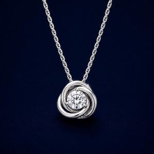 Collier haut de gamme en or blanc 9 carats avec diamant de laboratoire 2 carats, taille brillant rond, couleur VVS E, certifié IGI, conçu pour l'élégance quotidienne - Product Image 1
