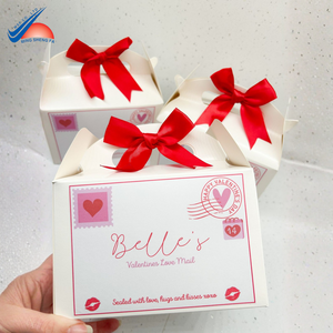 Boîte cadeau élégante pour la Saint-Valentin avec découpe en forme de fenêtre et structure renforcée - Product Image 2