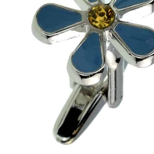 Elegante Botón Masónico que Muestra los Símbolos Icónicos de la Unidad y la Tradición de la Hermandad, Reflejando los Valores Centrales - Product Image 6