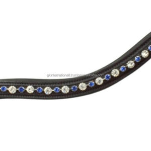 Diadema de cuero inglés negro para caballo, con forma curva, forrada y acolchada, de primera calidad artesanal, con cadena de cristales azules y blancos. - Product Image 6