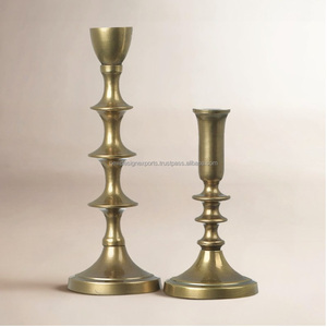Portavelas de aluminio fundido en bronce envejecido al por mayor • Suministro de lujo para mesas de estilo rústico francés - Product Image 4