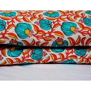 ผ้าฝ้ายพิมพ์ลายดอกไม้แบบบล็อกน้ำหนักเบาเป็นมิตรกับสิ่งแวดล้อม ผ้าทอมืออินเดียหลากสีสำหรับทำกระเป๋าและเสื้อ - Product Image 6