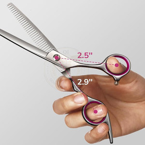 Tijeras de Barbero Rectas de Acero Inoxidable Personalizadas a Bajo Precio para Peluquerías - Alta Calidad para Uso Adulto - Product Image 3
