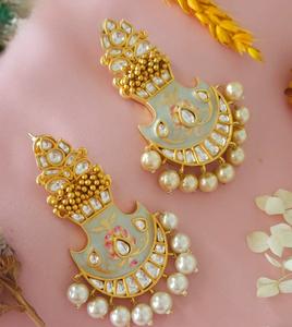 Elegantes Pendientes de Moissanita Chapados en Oro de Primera Calidad para Mujeres y Chicas, Ideales para Vestidos de Noche y Fiestas - Product Image 3