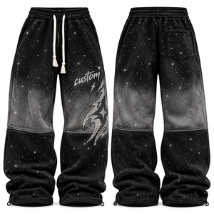 Pantalon de jogging ample en molleton Galaxy Wash, imprimé étoiles noires entièrement orné de strass, coupe large, style streetwear, respirant - Product Image 1