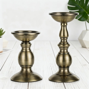 Lot de bougeoirs en laiton antique pour bougies pilier, style vintage, centres de table pour mariage et décoration intérieure - Product Image 2