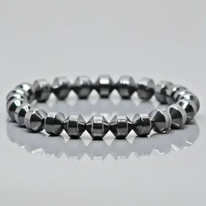 Bracelet extensible unisexe en hématite naturelle Chakrcalume, perles lisses biconiques de 8 mm, qualité AAA, provenant du Rajasthan - Product Image 1