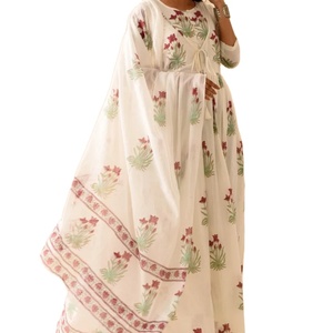 ชุดเดรสผ้าไหมสำหรับผู้หญิงชุดแมกซี่มาร์ซาลาสีขาวแฟชั่นอินเดีย - Product Image 1