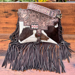 กระเป๋าหนังแท้สไตล์ตะวันตก รุ่น Jackpot 777 แบบสะพายข้าง แต่งพู่ สำหรับผู้หญิง ทำด้วยมือจากหนังวัวขนสั้น กระเป๋าสะพายทรงโรดีโอ - Product Image 2