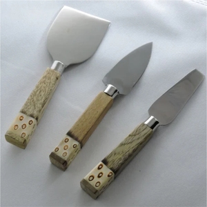 Juego de 3 Cuchillos para Queso de Acero Inoxidable al por Mayor con Mango de Madera Premium, Herramientas para Cortar y Rebanar Charcutería, Set de Queso Hecho a Mano - Product Image 1