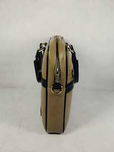 กระเป๋าสะพายแล็ปท็อป PU LEATHERITE กันน้ำ พร้อมสายสะพายไหล่ สีเบจ-ดำ สำหรับธุรกิจ สำนักงาน และการเดินทาง - Product Image 3