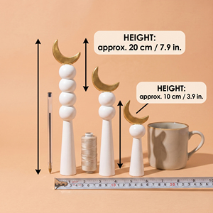 Juego de Adornos Decorativos Modernos de Madera Blanca con Detalles en Dorado Elegantes pilares con cuentas para el hogar contemporáneo y decoración festiva del Eid. - Product Image 2