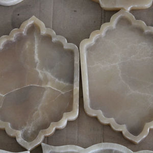 Plato de Ónix Candi Hecho a Mano - Product Image 1