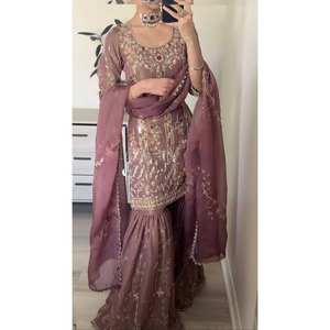 Ensemble de costumes de soirée pour femmes avec broderie lourde Top-Plazzo et Dupatta pour occasions spéciales - Product Image 3