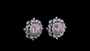 Conjunto de Pendientes y Colgante de Diamante Rosa Cultivado en Laboratorio |   Joyería de Diamantes con Corte Cojín y Halo | Conjunto de Joyería Nupcial - Product Image 5
