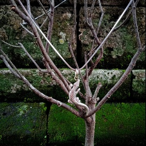 Collar con colgante de Gecko de plata para hombre y mujer, abalorio de plata de ley chapada en oro, ajuste de bisel, regalo con incrustaciones - Product Image 2