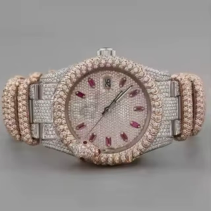 Elegante Reloj de Lujo con Diamantes Moissanite y Diseño Atemporal, Perfecto para Eventos Exclusivos y Reuniones Nocturnas, de la India - Product Image 1