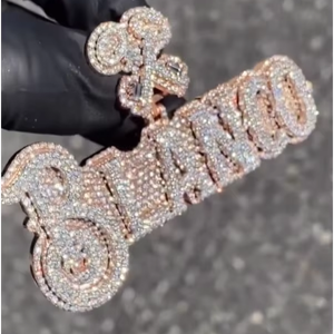 Pendentif personnalisé bicolore entièrement serti de moissanite, en argent sterling 925, bijoux hip-hop pour homme, pendentif lettre en moissanite - Product Image 1