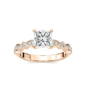 Anillo de compromiso Marilyn con diamante de 1 quilate talla princesa y piedras laterales, banda de oro rosa, diamantes brillantes, elegante y atemporal. - Product Image 1