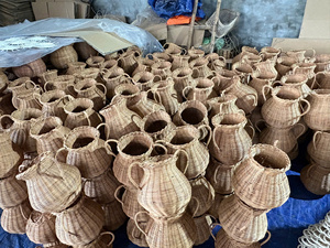 Best Selling Handwoven <b>Wicker</b> Rattan <b>Vase</b> Decorative Flower Holder for Home Decor OEM Supplier Export - Product Image 3