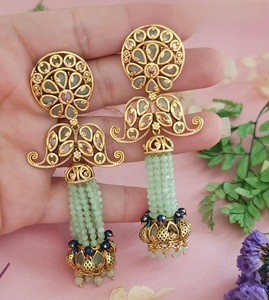 Exquisitos pendientes colgantes de moissanita chapados en oro de primera calidad para mujer, colección para fiestas y eventos nocturnos. - Product Image 2