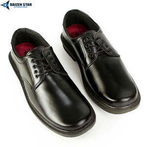 Botas Escolares para Niños al por Mayor, Clásicas con Cordones, Suela Antideslizante, Formales, de Cuero Sintético Charolado - Product Image 3