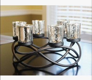 Support de bougie votive circulaire moderne en métal avec 5 inserts en verre mercure amovibles pour une décoration de table élégante et un éclairage d'ambiance. - Product Image 2
