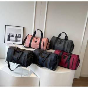 Custom Sports Duffle Bag Gym Travel Bag Waterproof Polyester Duffel Bag with Shoe Compartment OEM ODM - Product Image 2