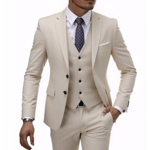 Costume trois pièces sur mesure de qualité supérieure pour homme, tissu à texture douce, finition élégante, costume de qualité supérieure pour homme, homme élégant - Product Image 1