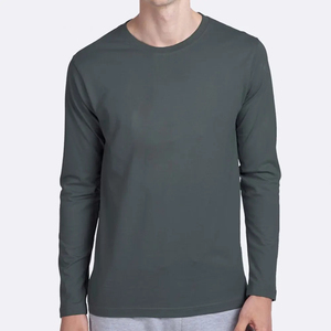 เสื้อยืดแขนยาวสีเทาเข้มสำหรับผู้ชาย คอกลม ทรงปกติ สีพื้น ผ้าถัก ดีไซน์เรียบง่าย - Product Image 1
