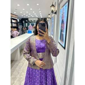 FANTAISIE KANJIVARAM SILK ZARI TISSING AVEC MAIN BADHEJ ROBE DE TRAVAIL AVEC KOTI LAVANDE - Product Image 3