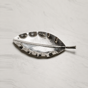 Silver Leaf Platter <b>Metal</b> <b>Tray</b> Features A Polished Finish With Intricate Ribbed Vein Details, Perfect For Elegant Home Decor - Product Image 1