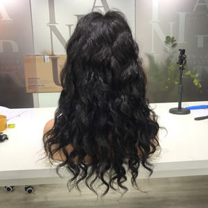 Extensiones de cabello humano vietnamita de color negro ondulado natural - Product Image 1