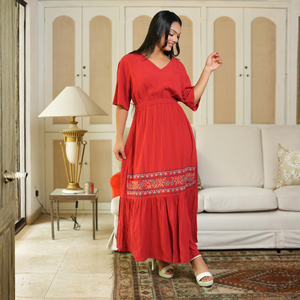 เดรสยาวผ้าชีสคลอสสีแดงสำหรับผู้หญิงสุดหรู - Product Image 3