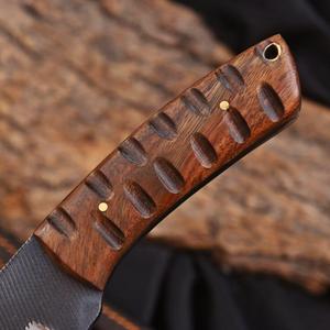 Cuchillo de caza y supervivencia hecho a mano de acero al carbono 1095 con mango de palisandro para exteriores. - Product Image 4