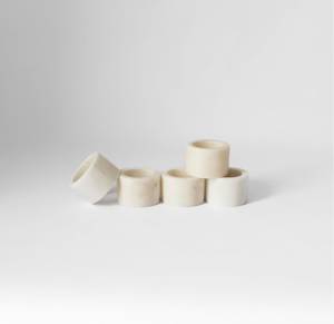 Anneau de serviette en résine au design moderne, écologique, largeur 2,5 cm, style unique, logo personnalisable, idéal pour la décoration de table à manger - Product Image 4