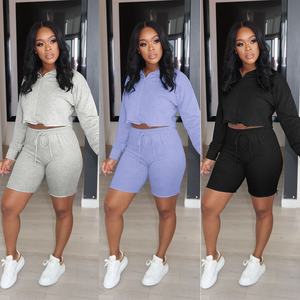 Vente en gros Ensemble de vêtements de sport 2 pièces 100% coton pour femmes personnalisées Top court en coton à manches longues et nouvelle arrivée Shorts bas actifs - Product Image 1