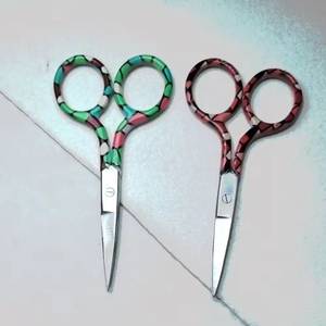 Ciseaux de manucure en acier inoxydable avec poignées colorées, lame droite, pour la coupe des cuticules, usage adulte - Product Image 3