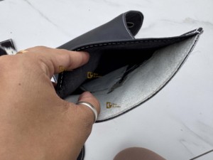 Chaussette de Noël personnalisée en cuir de vachette, décorée à la main, pour la famille, à suspendre au sapin ou au foyer, sac cadeau pour la fête - Product Image 6
