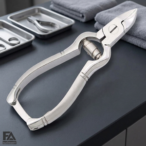 Coupe-cuticules en acier inoxydable de haute qualité avec ressort de rappel, lame concave, personnalisable - Product Image 3
