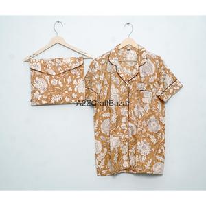 Conjunto de Pijama Personalizado de Algodón Orgánico Puro, Transpirable, Suave, Elegante y Lujoso, con Cuello en V, Estampado Ikat, Manga Corta, Cintura Elástica, de Secado Rápido para Mujer - Product Image 1