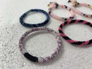 Pulsera elástica de cuentas de vidrio hecha a mano, brazalete de cuentas coloridas para mujer, joyería de moda - Product Image 2