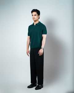 เสื้อเชิ้ตผู้ชายสีเขียว ผ้าถักเนื้อผ้าฝ้าย ป้องกันการเป็นขุย ด้านหน้าลำลอง ขายส่ง OEM ODM กระดุมเปิด คอปก แขนสั้น จำนวนมาก - Product Image 5