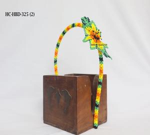 Serre-tête floral perlé de créateur avec détails de feuilles, fait main, accessoire de mode pour femme, choix idéal pour un look festif - Product Image 2