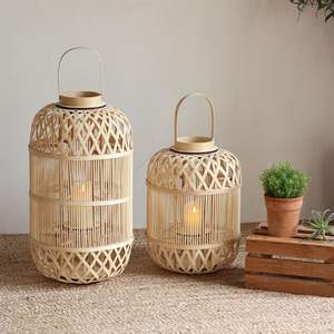 Lámpara Decorativa de Metal con Ratán que Realza las Esquinas de Mesas, Estantes y Porches con una Iluminación de Textura Natural - Product Image 4