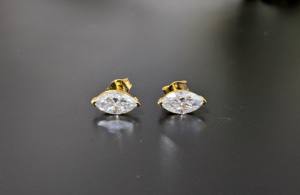 Boucles d'oreilles en or jaune 18 carats avec diamants de laboratoire taille marquise 2 carats certifiés IGI, design unique à fermoir poussoir, cadeau de mariage vintage - Product Image 5